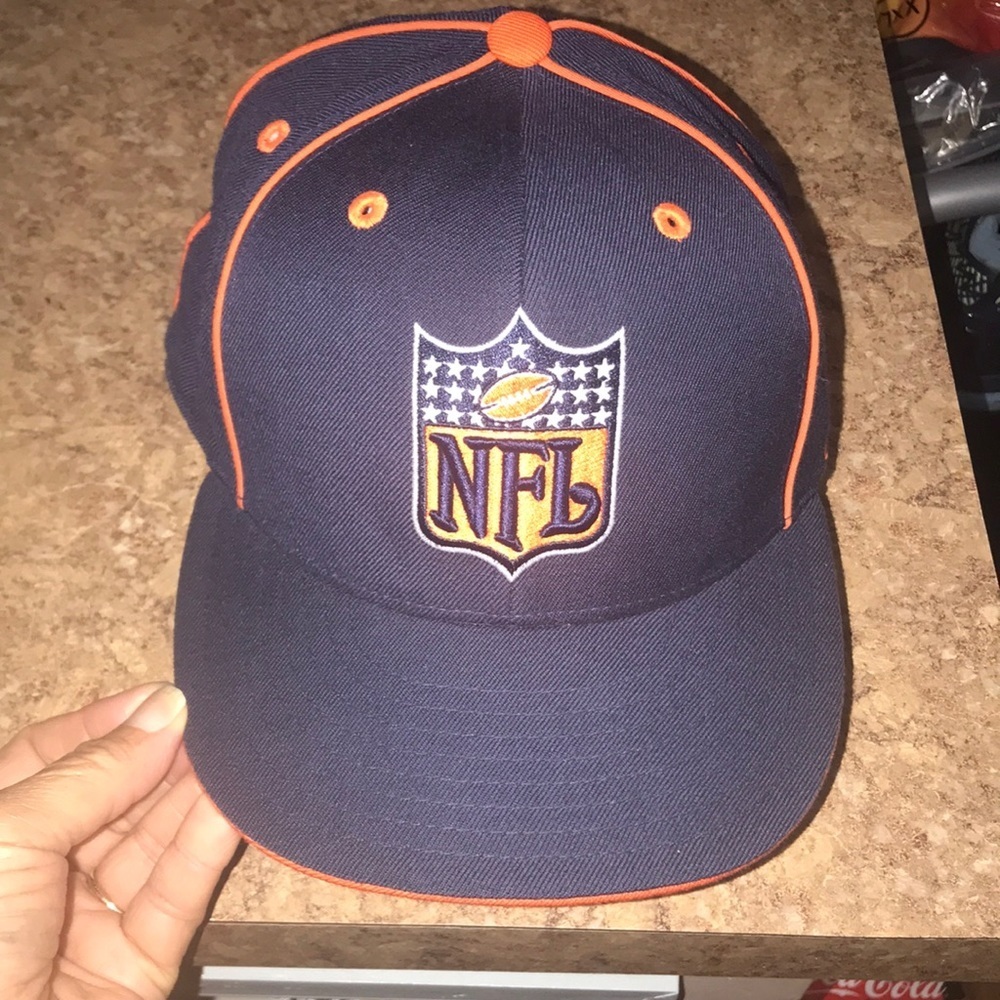NWOT Men’s Fitted NFL Broncos Cap